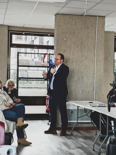 Table ronde sur l'éducation à Saint-Étienne